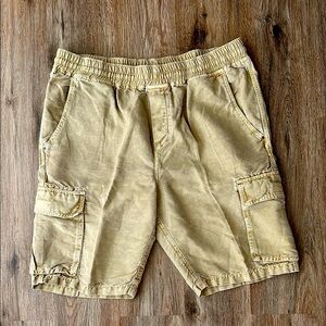 CARBON 2 COBALT—-Men's Tan Cargo Shorts—-LARGE